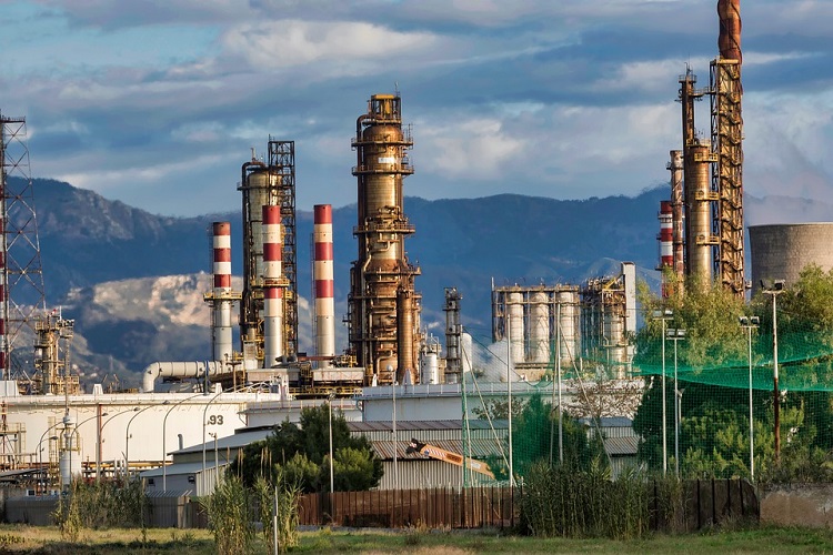 Key developments at Exxon’s Rotterdam refinery