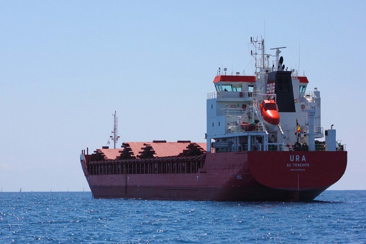 South Korea halts Iranian oil imports