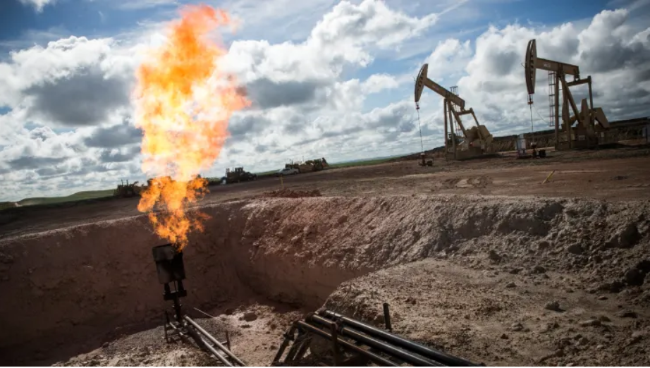 CLIMATE Democrats urge EPA to tighten gas flaring restrictions to curb methane emissions