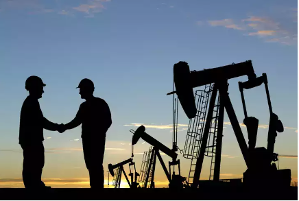 Oil prices ease as Russia output •increases